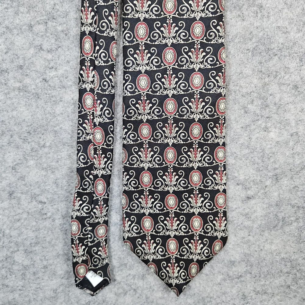 Oscar de la Renta Silk Neck Tie Filigree Cameo Design Made In USA 57x4 Inches